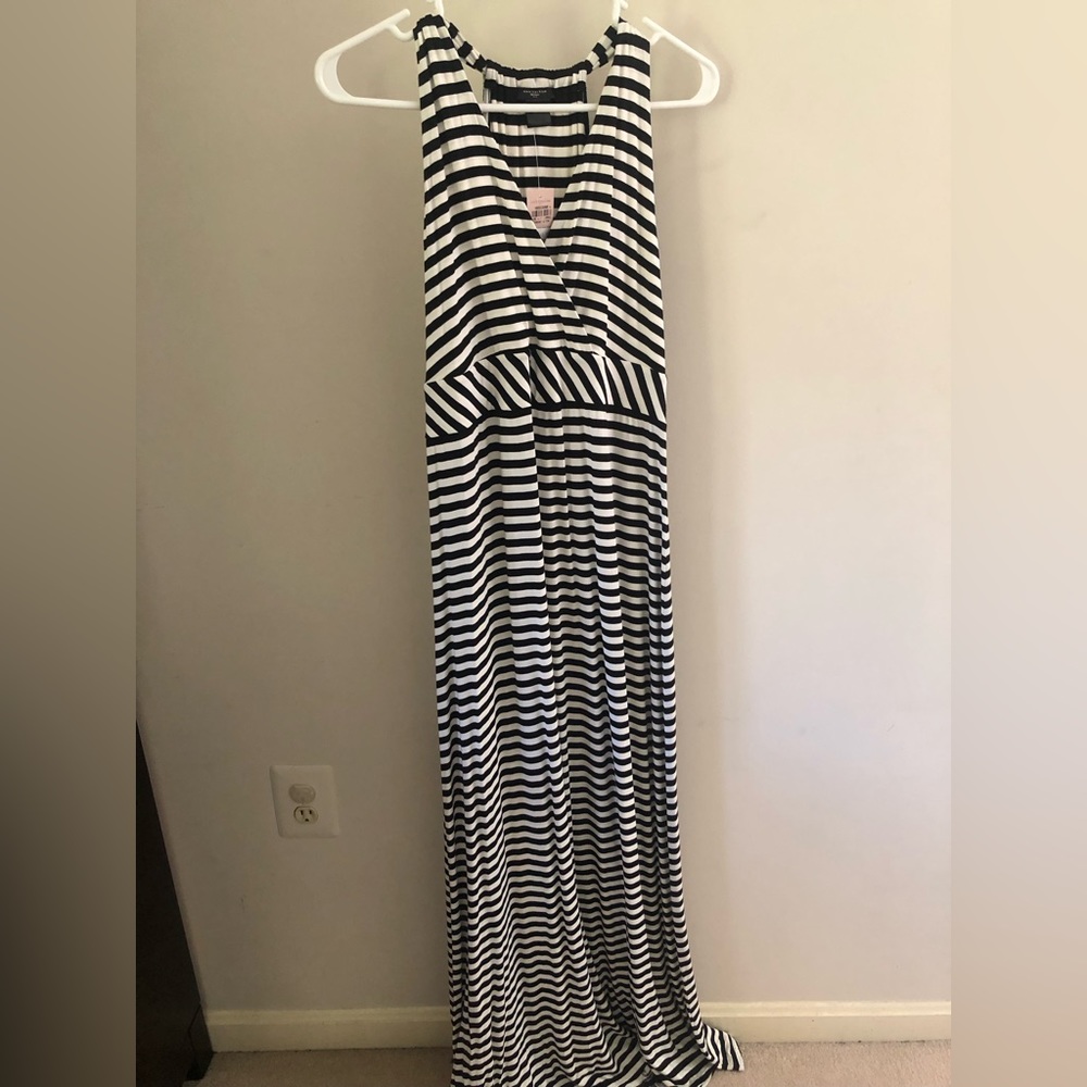 NWT Ann Taylor Maxi Sleeveless Dress.  Black and white.  Size Medium Petite